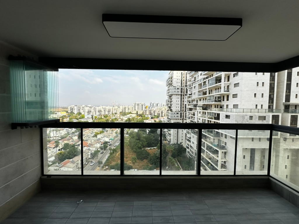 TIARA · ראשון לציון — תמונה 4