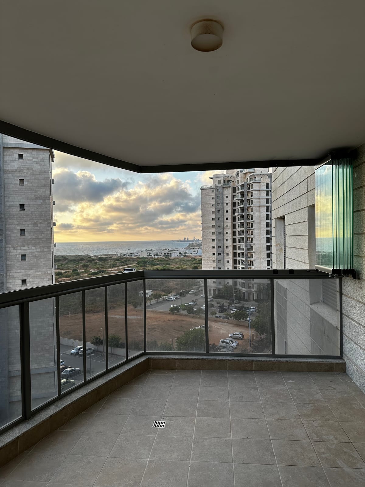 TIARA · חדרה — תמונה 6