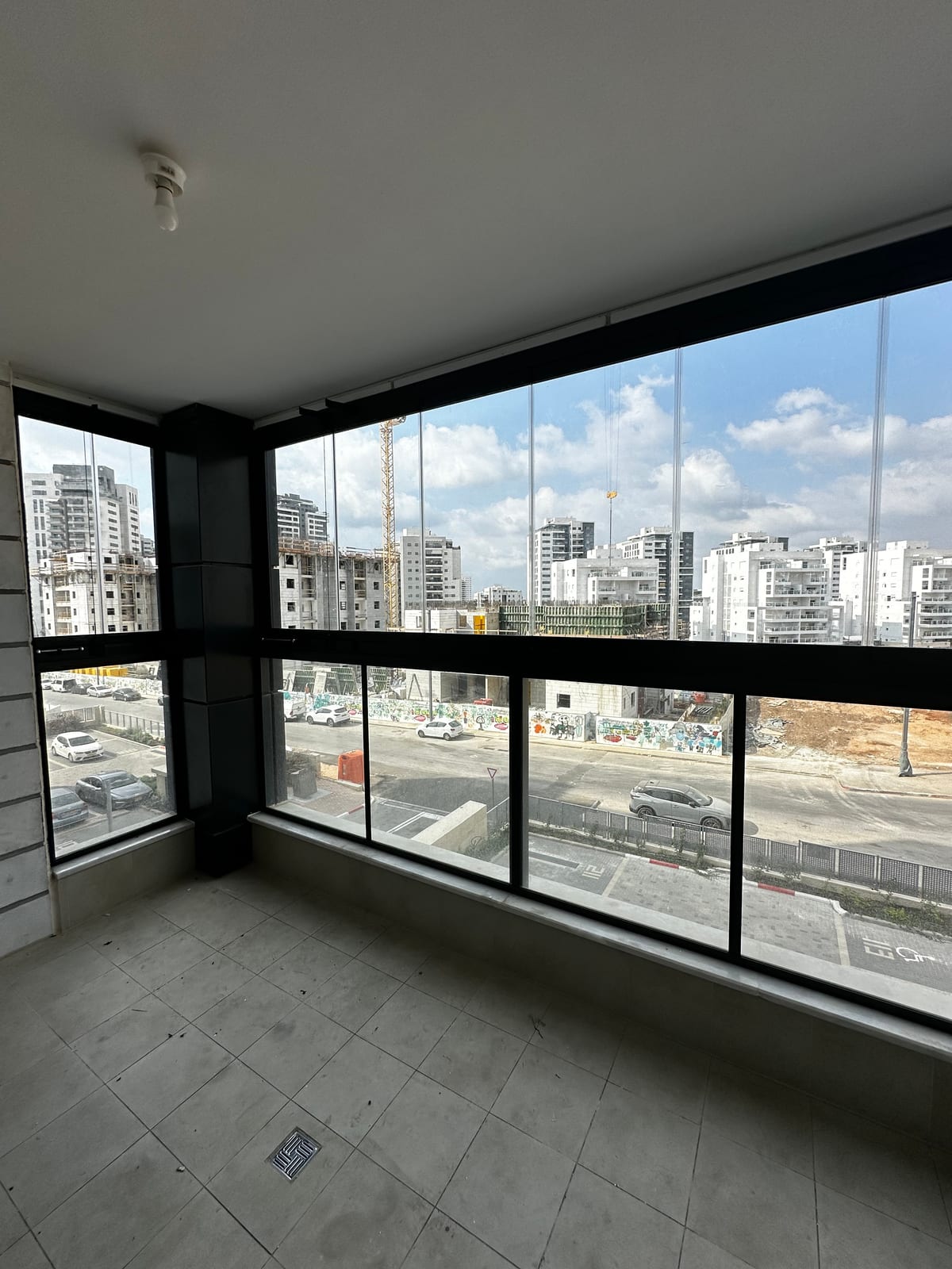 TIARA · ראש העין — תמונה 1
